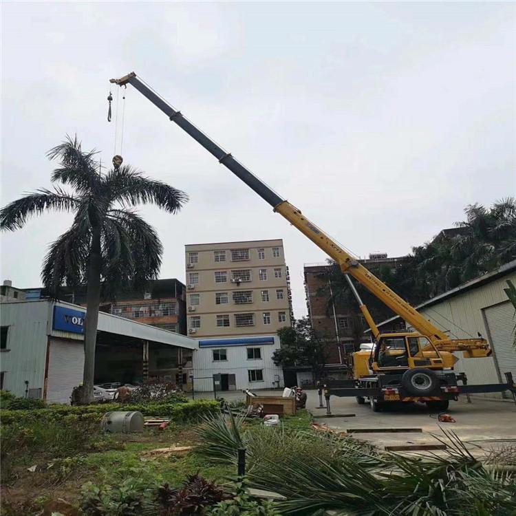 南城县12吨吊车出租一天的收费标准是什么