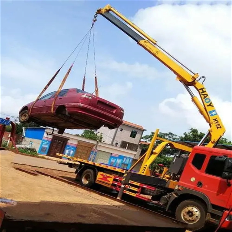 南城县吊车救援小汽车怎么吊