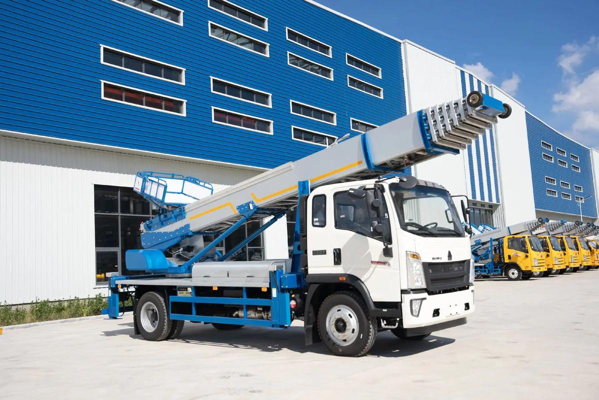 南城县出租云梯车高空作业车 建筑垃圾搬运