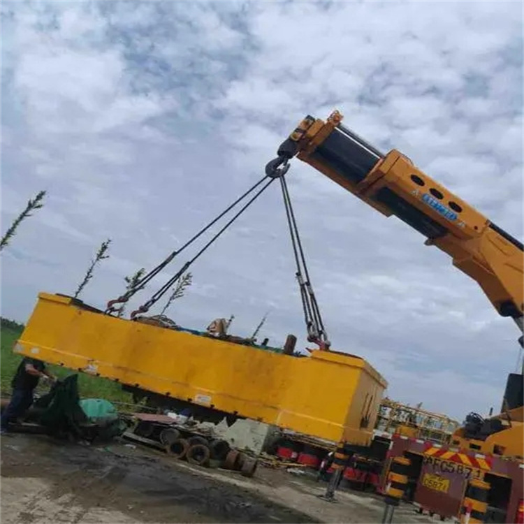 南城县随车吊吊集装箱怎么吊